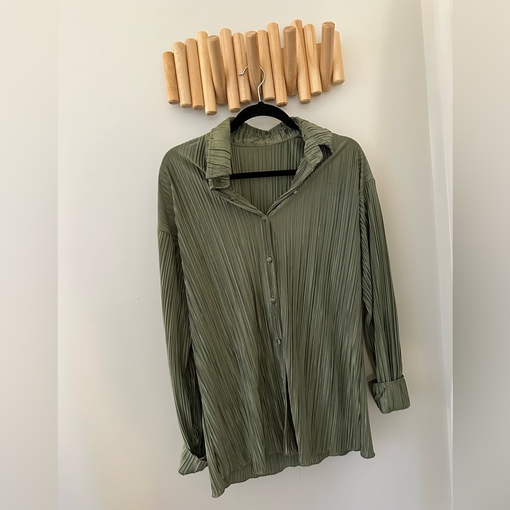 Women’s pleaded green summer set
